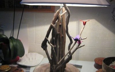 Mes filles sur mes traces: une lampe en bois flotté de la part de Chloé et Romain