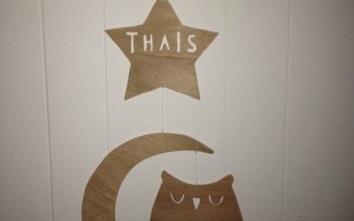 Un mobile en bois découpé pour Thaïs