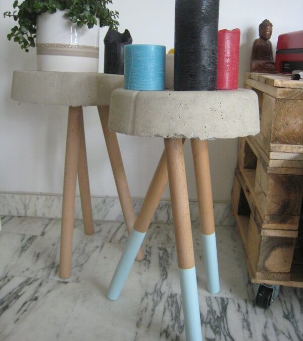 Un bricolage de Chloé et Romain: des tabourets en béton