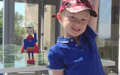 Un superman en bois avec Benjamin et pour Superbenjamin