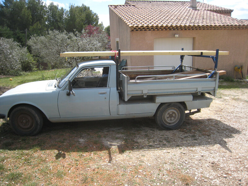 Une amélioration pour la 504, un support de charge longues à l&rsquo;arriere