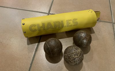 Une sacoche pour des boules de pétanque pour Charles