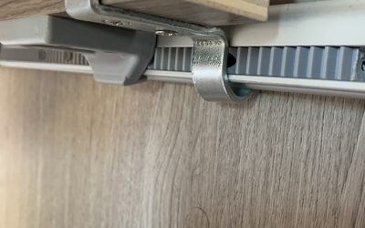 la sécurisation de la table du camping car