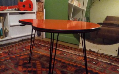Un pied de table métallique pour Violette