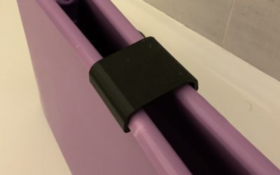 Un clip en impression 3D pour la baignoire pliable de Chloé